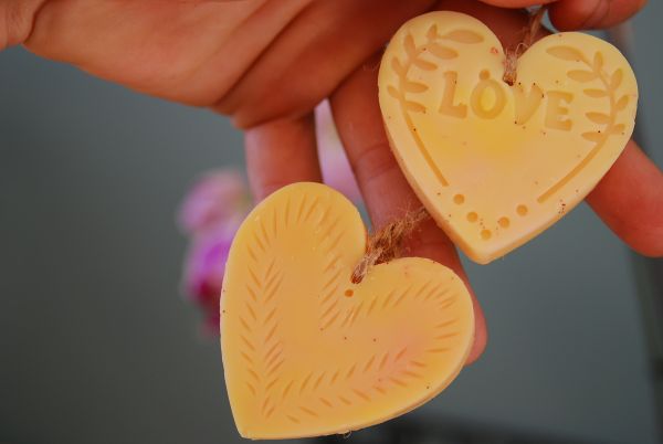 2 suspension parfumée en forme de coeur